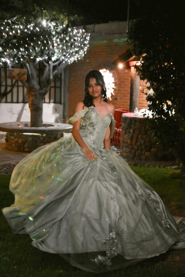 Paquete Fotografía y Video XV Años Plus - Image 5